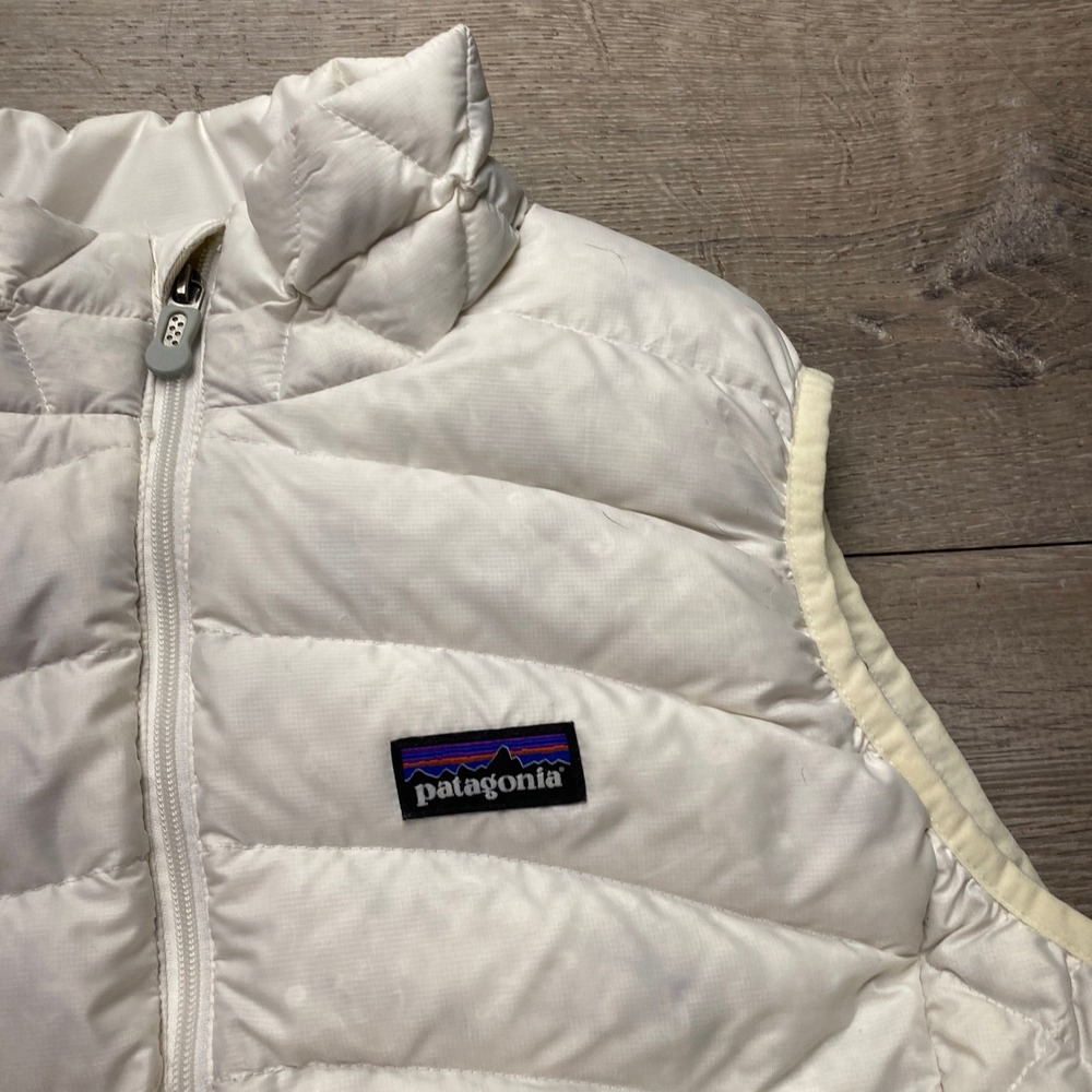 Patagonia Vest Down Sweater Women M White Puffer Goose Down 84627 FA13 - Picture 2 of 9